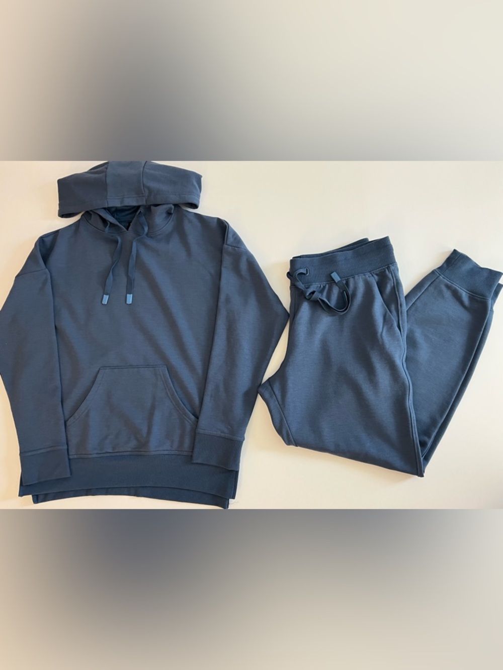 Athletic Works Women’s Slate Blue Hoodie and Jogger Set.